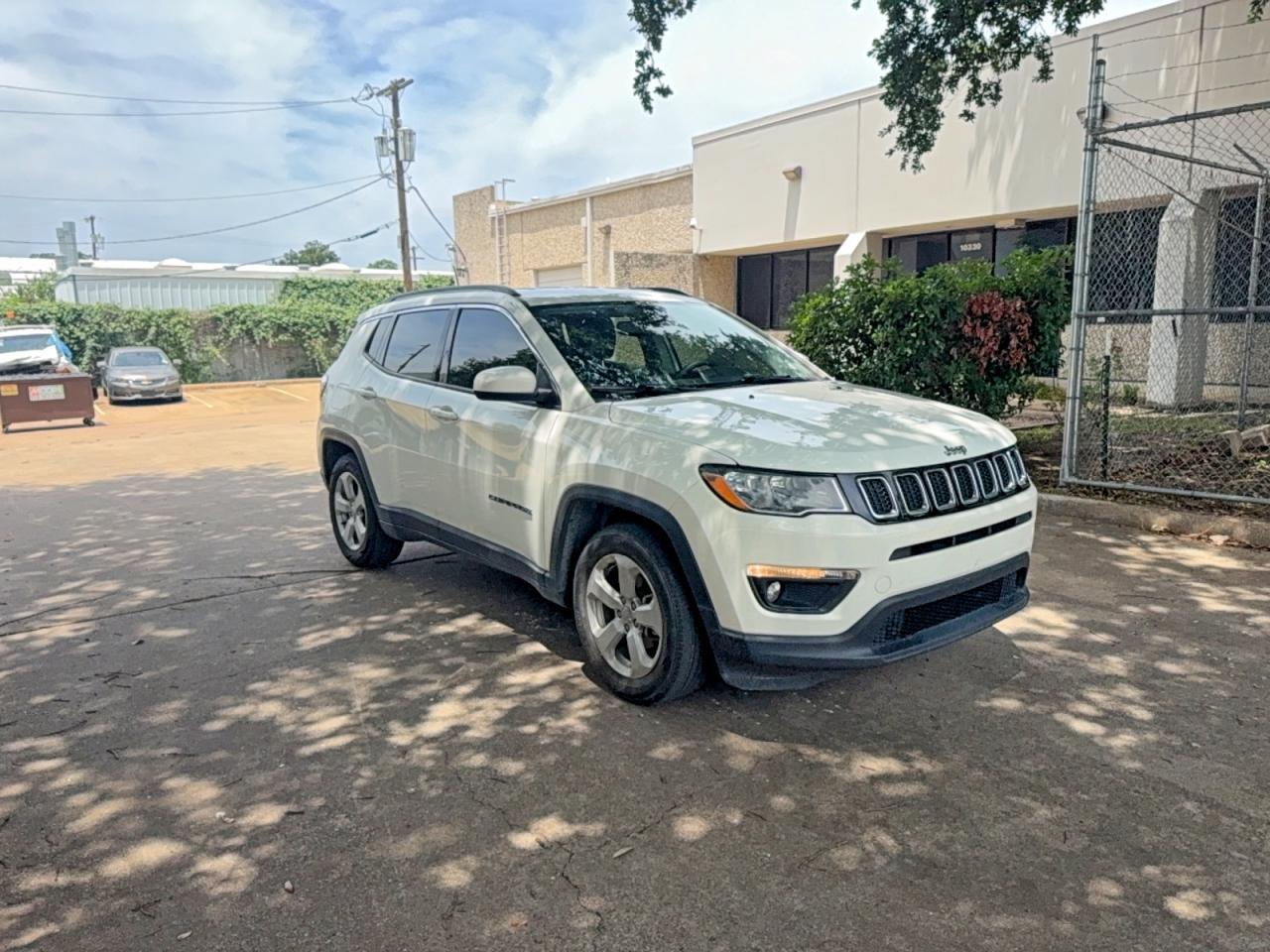 Salvage Jeep Compass Image