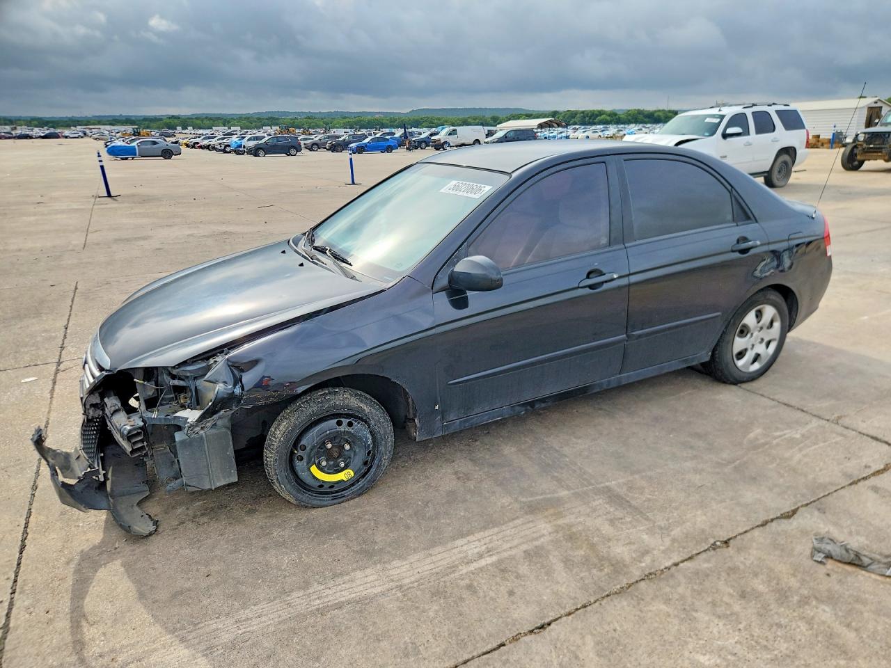 Salvage Kia Spectra Image
