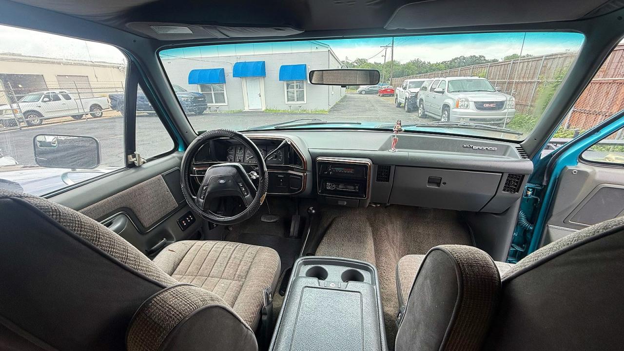 Ford Bronco U100