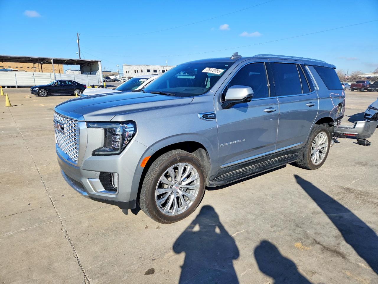 Salvage GMC Yukon Image