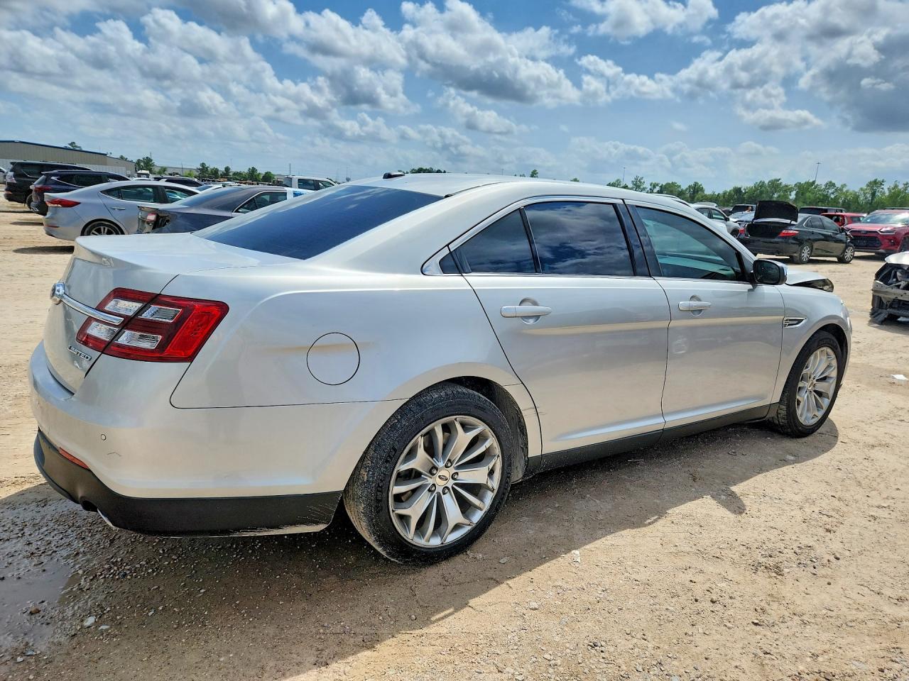 Ford Taurus Limited
