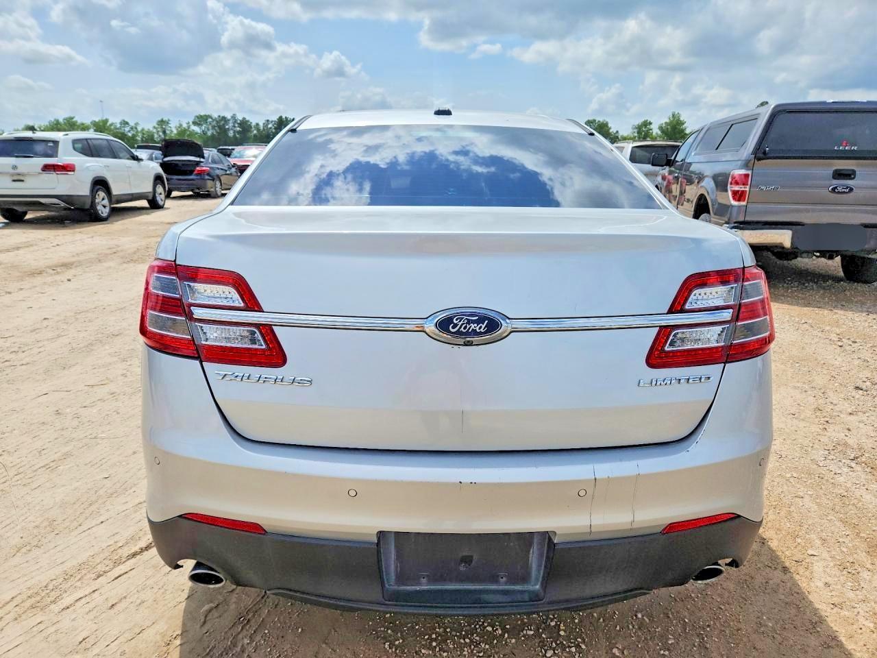 Ford Taurus Limited