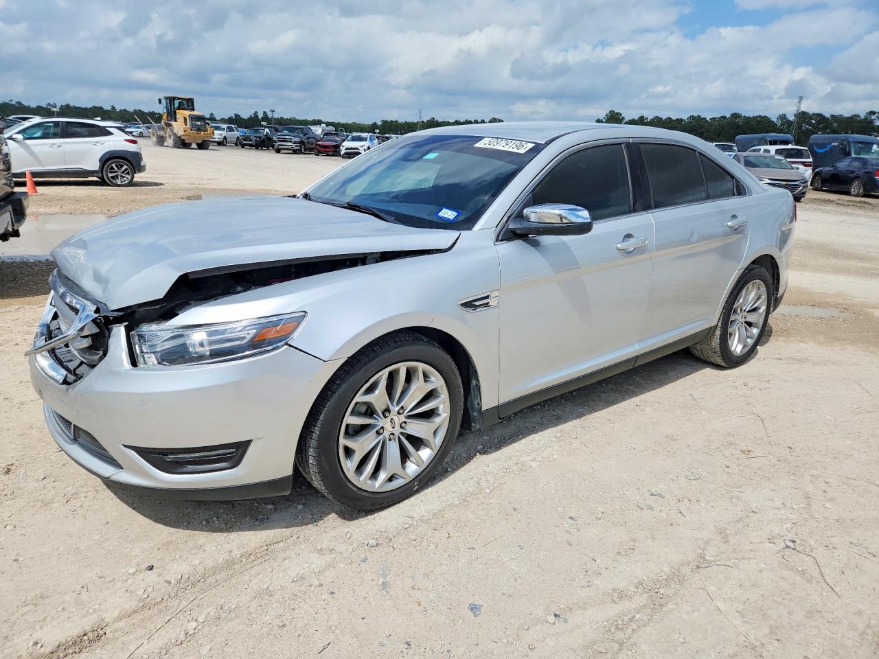 Salvage Ford Taurus Image