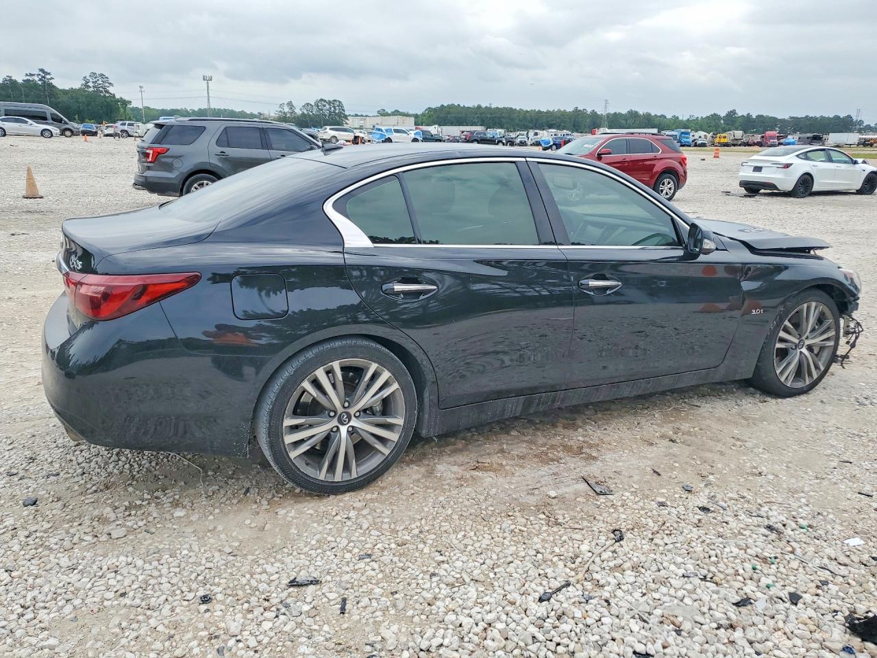 INFINITI Q50 3.0t S 3.0t Sport