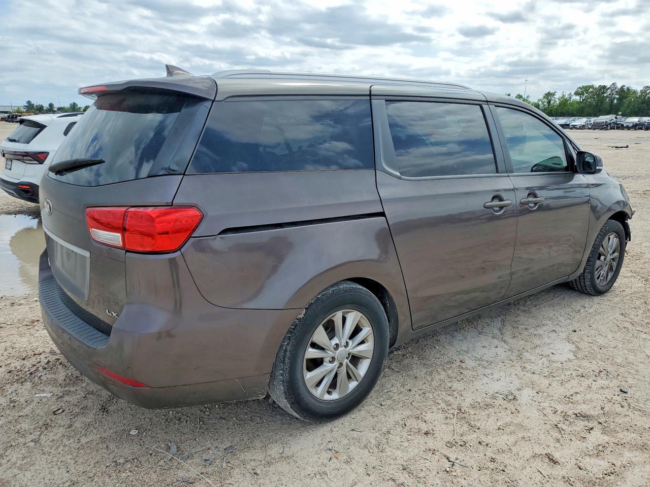 Kia Sedona Lx