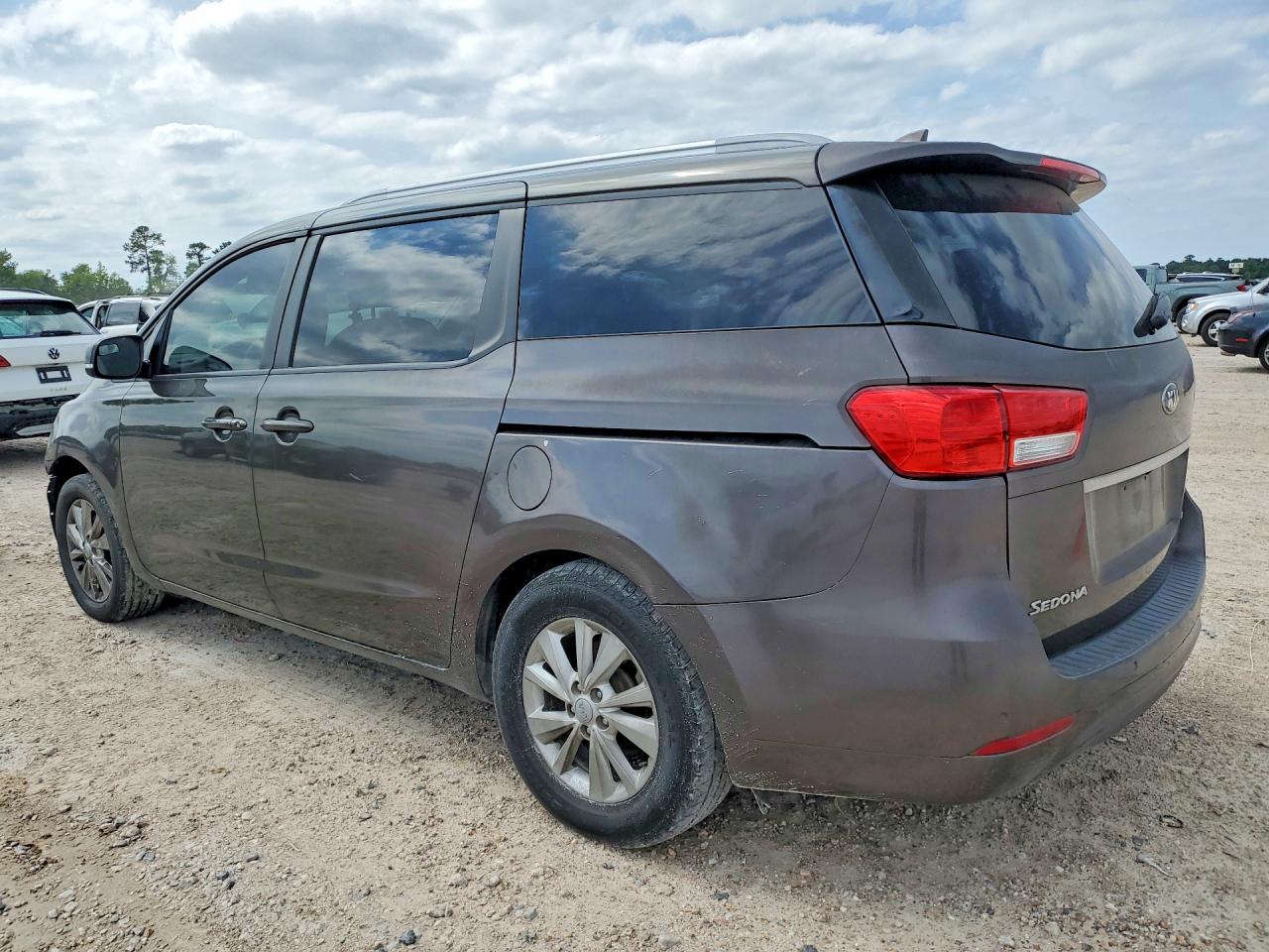 Kia Sedona Lx