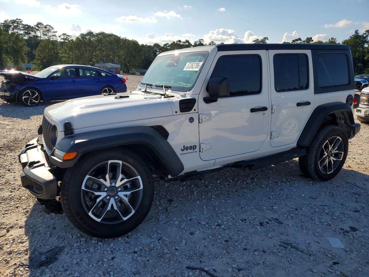 Salvage Jeep Wrangler Image