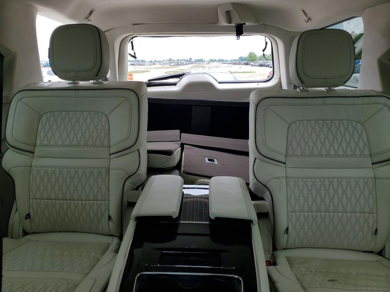 Lincoln Navigator Black Label