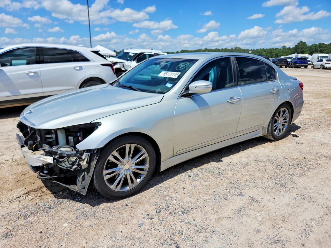Salvage Hyundai Genesis Image