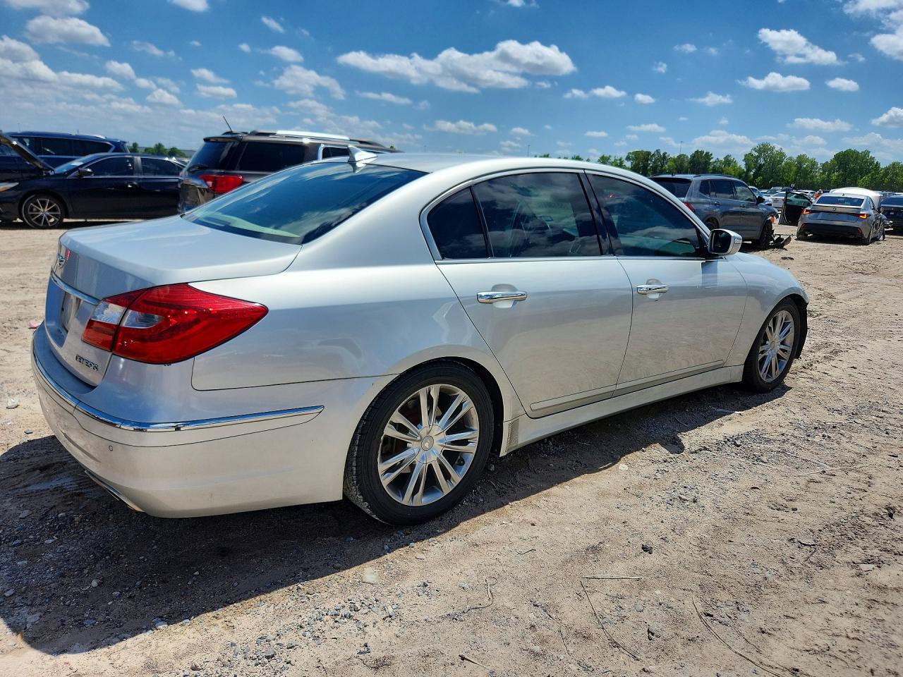 Hyundai Genesis 3.8l