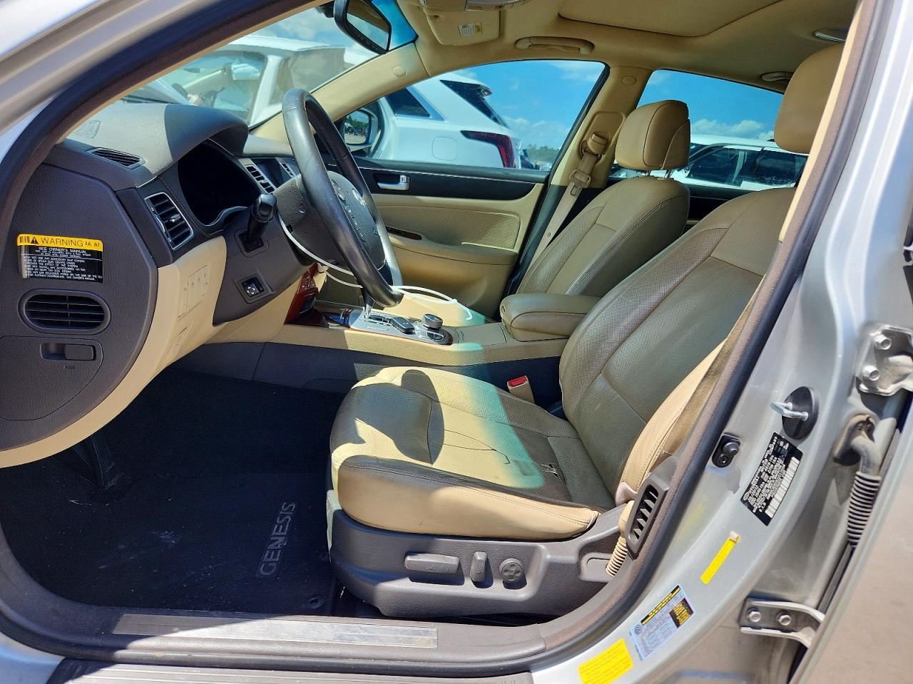 Hyundai Genesis 3.8l