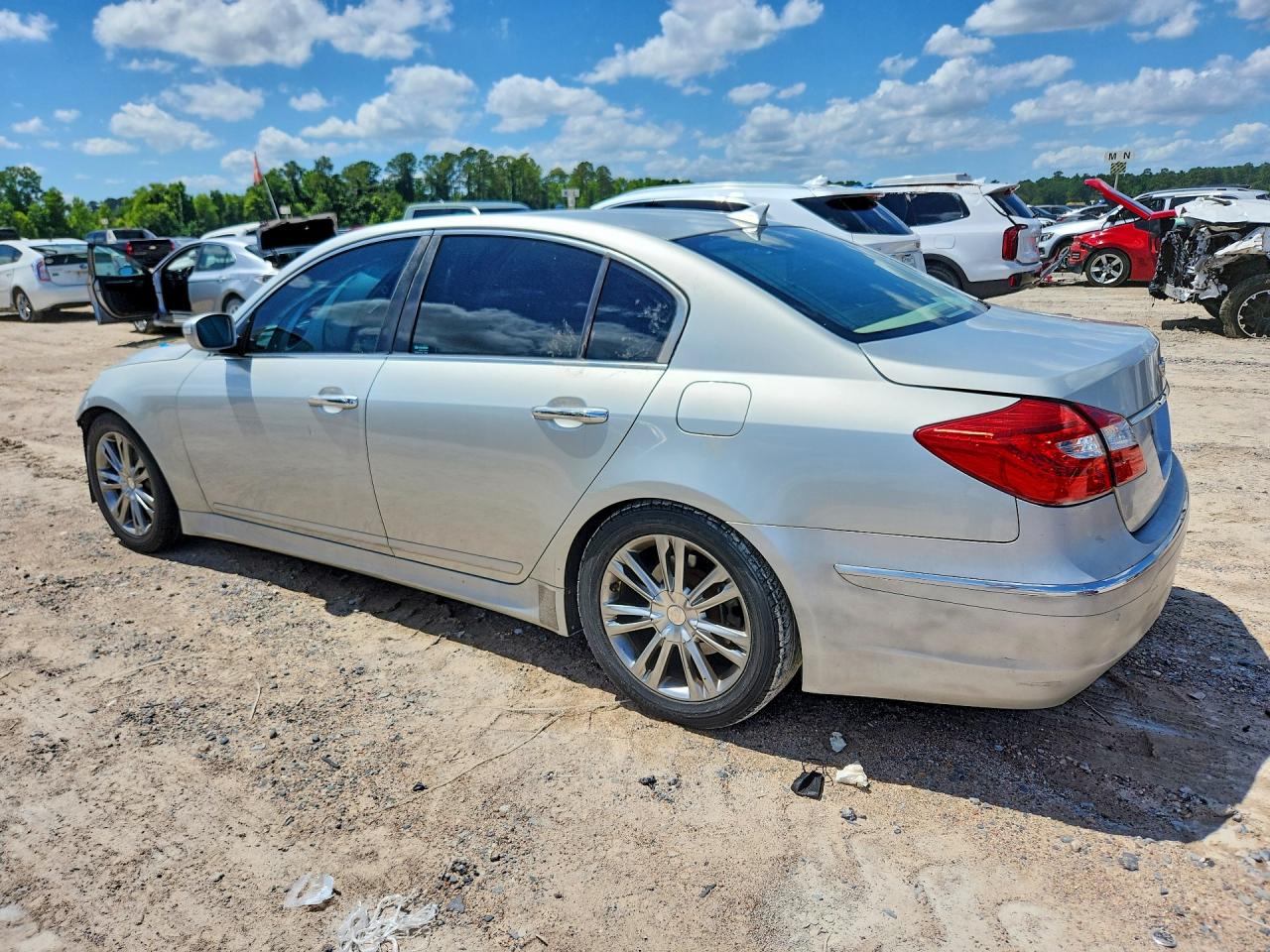 Hyundai Genesis 3.8l