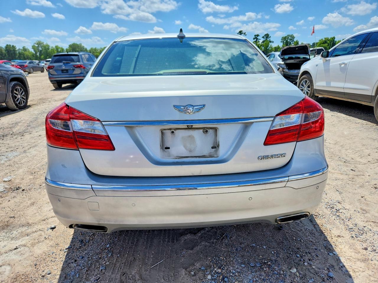 Hyundai Genesis 3.8l