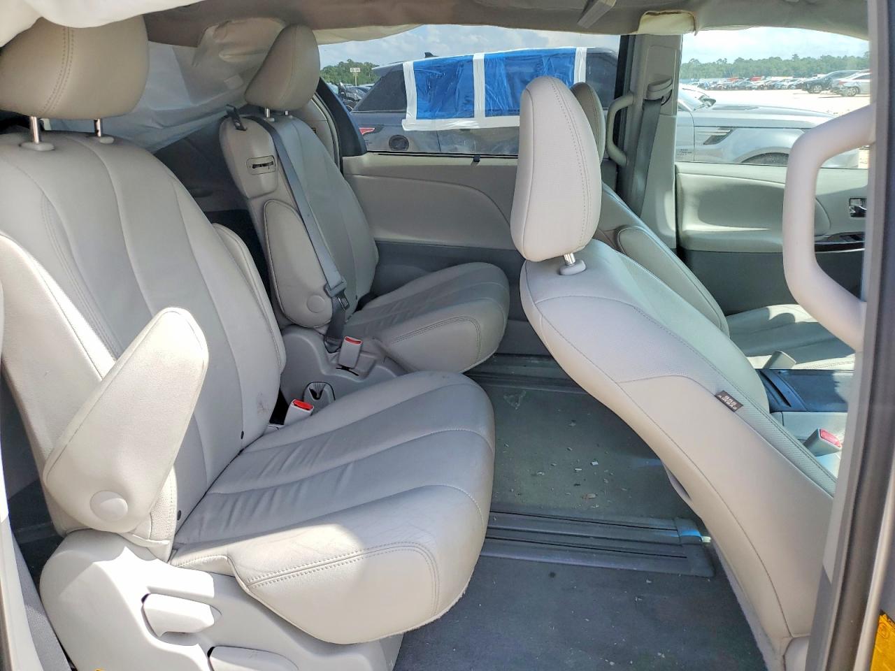 Toyota Sienna Xle 8-passenger