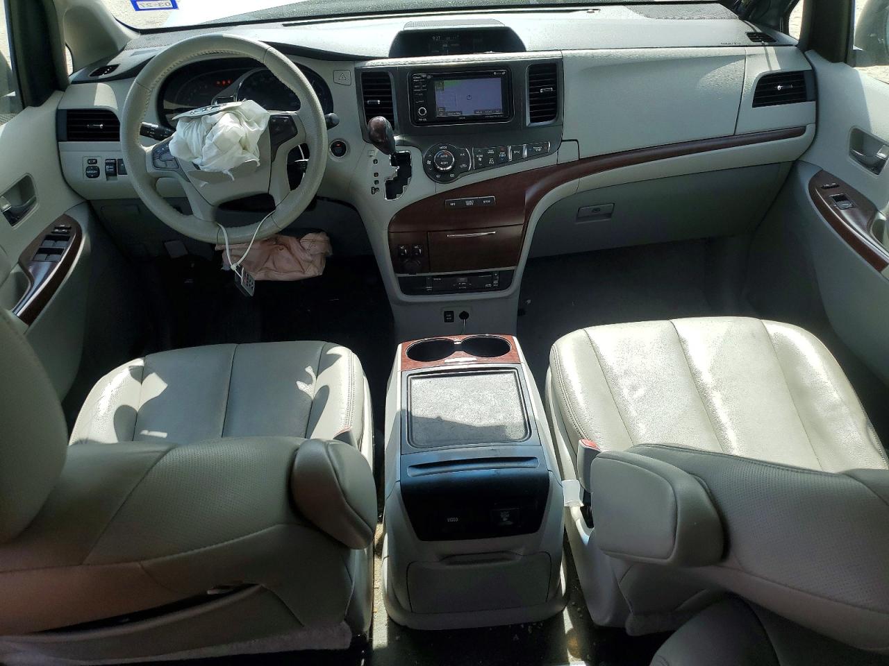 Toyota Sienna Xle 8-passenger