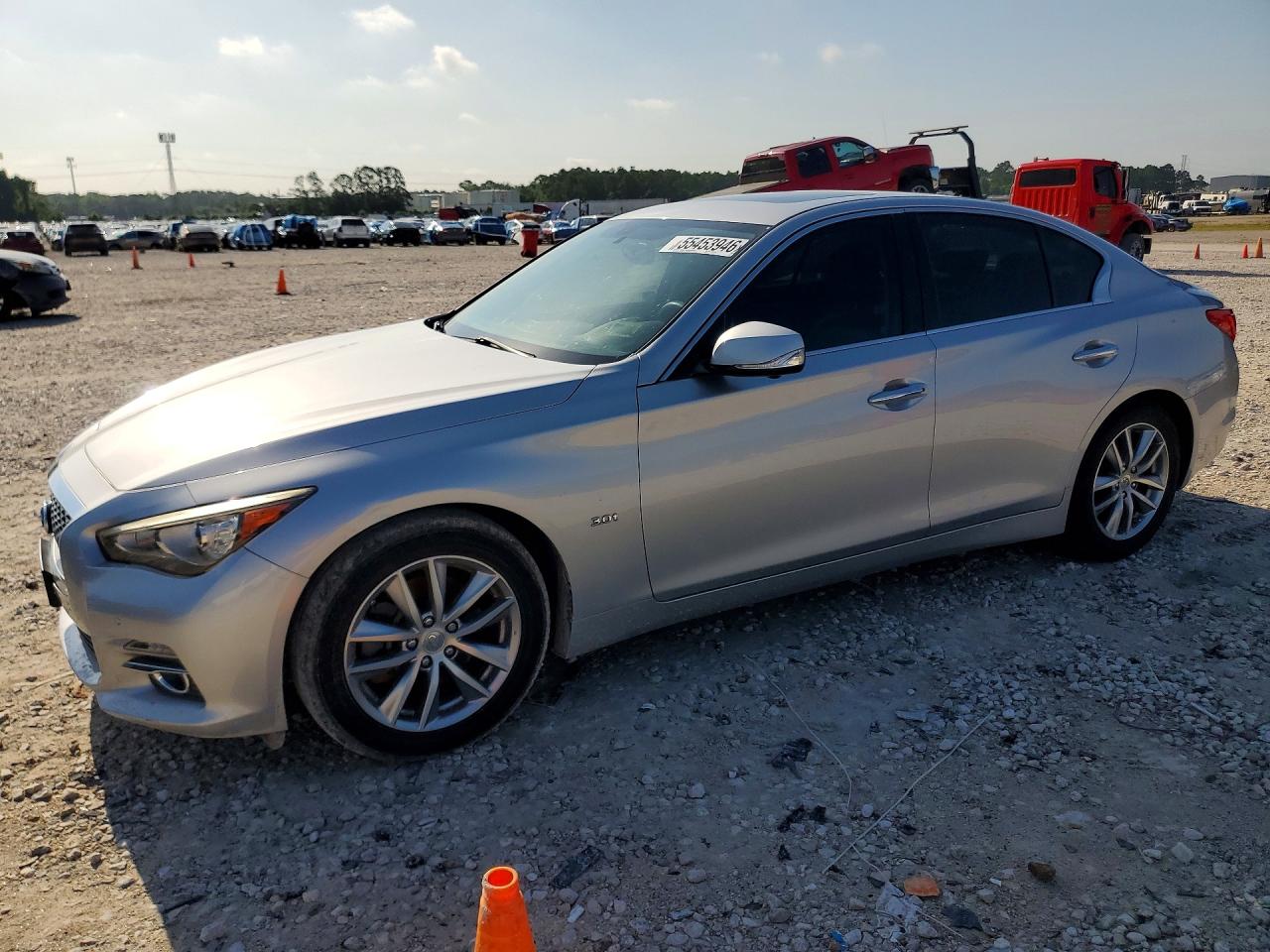 Salvage INFINITI Q50 Image
