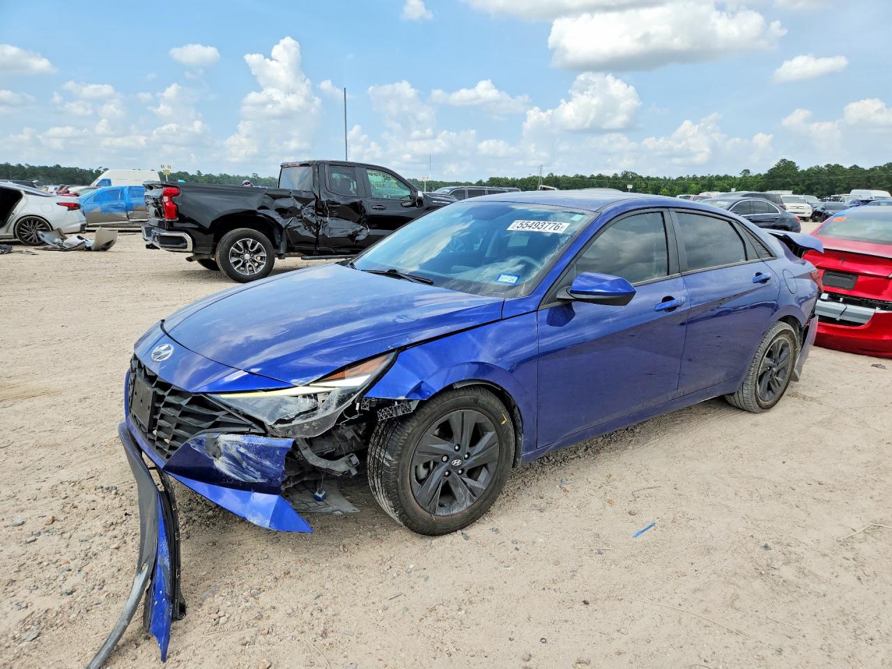 Salvage Hyundai ELANTRA Image
