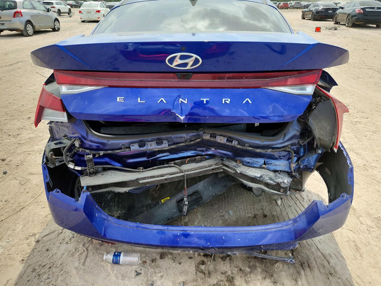 Hyundai ELANTRA Sel