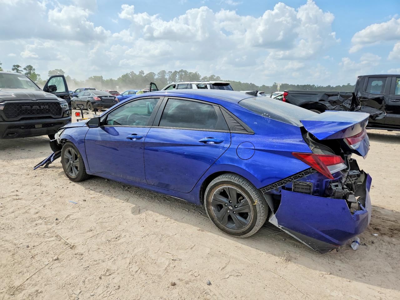 Hyundai ELANTRA Sel