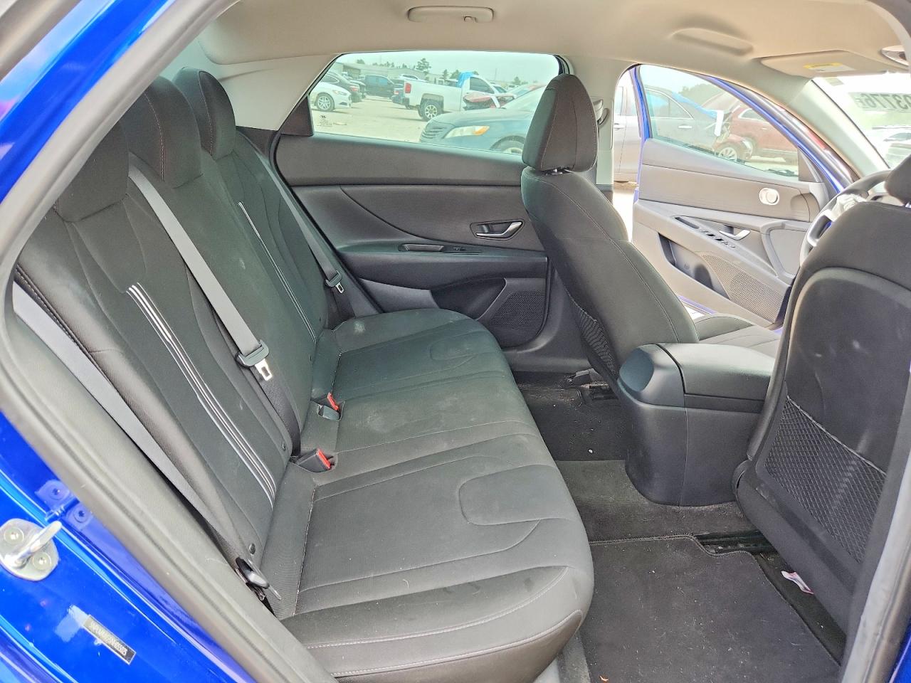 Hyundai ELANTRA Sel