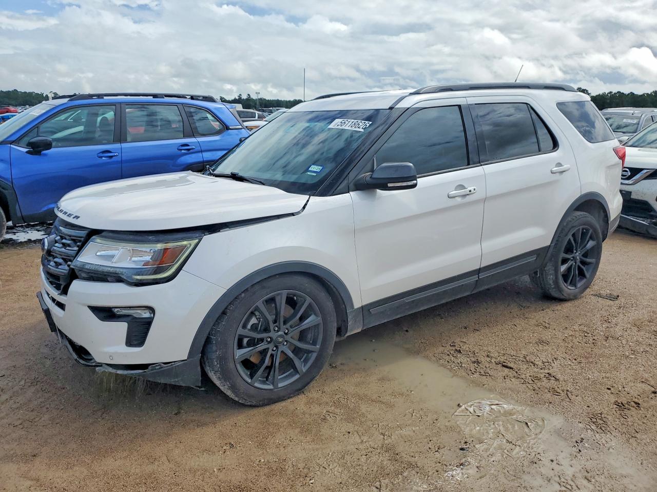 Salvage Ford Explorer Image