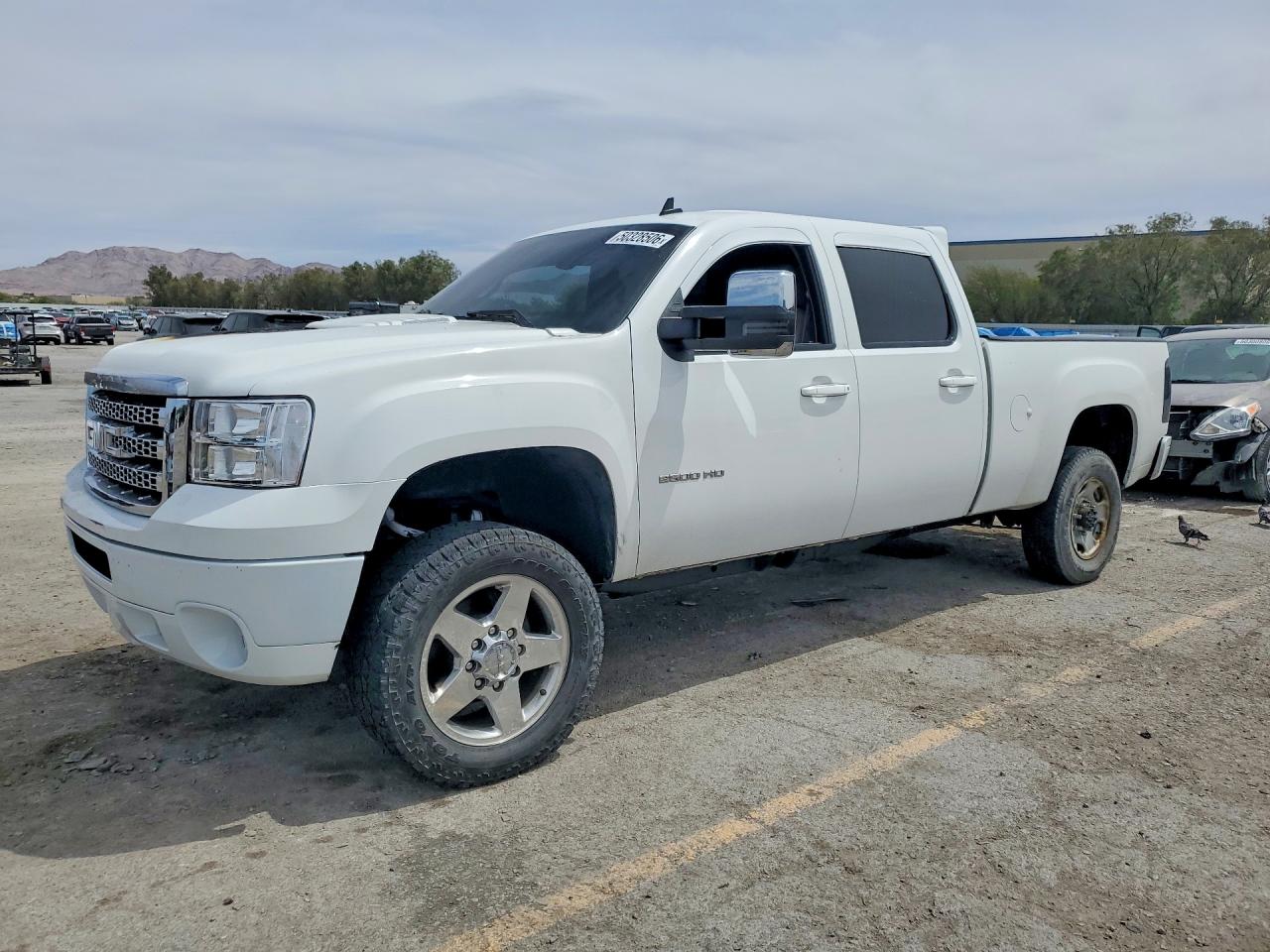 Salvage GMC Sierra Image