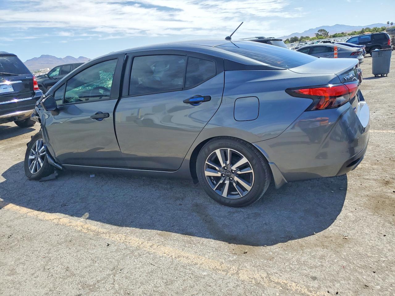 Nissan Versa S