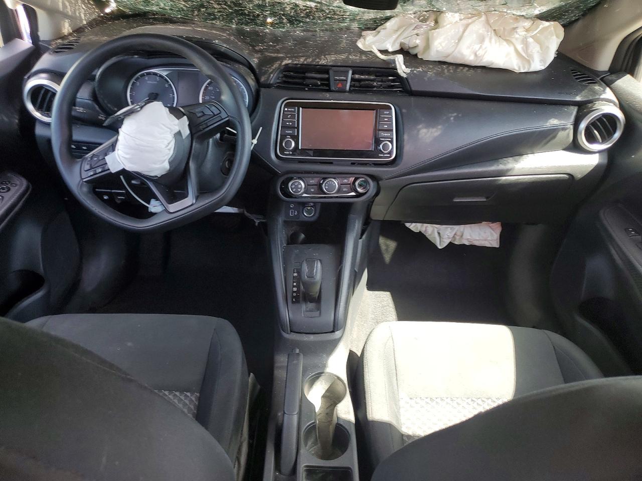 Nissan Versa S
