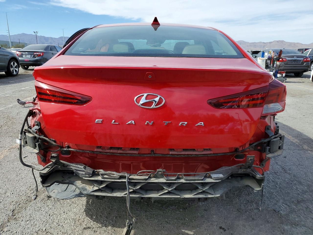 Hyundai ELANTRA Value Edition