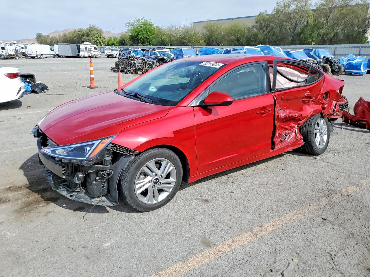 Salvage Hyundai ELANTRA Image