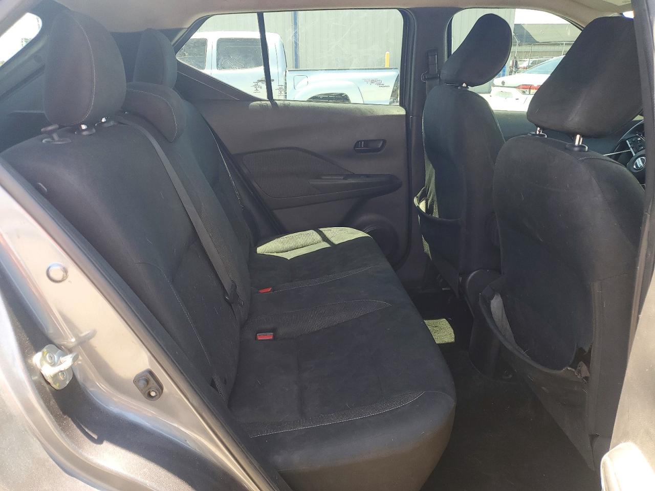 Nissan Kicks S