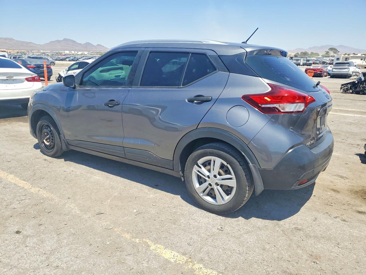 Nissan Kicks S