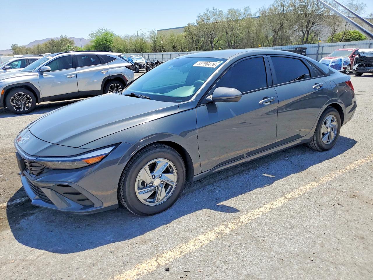 Salvage Hyundai ELANTRA Image