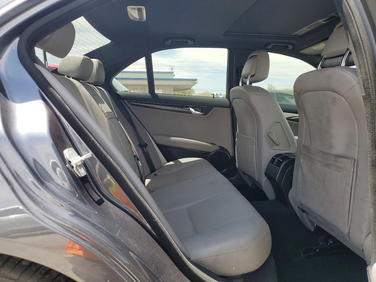 Mercedes-Benz C-Class 350