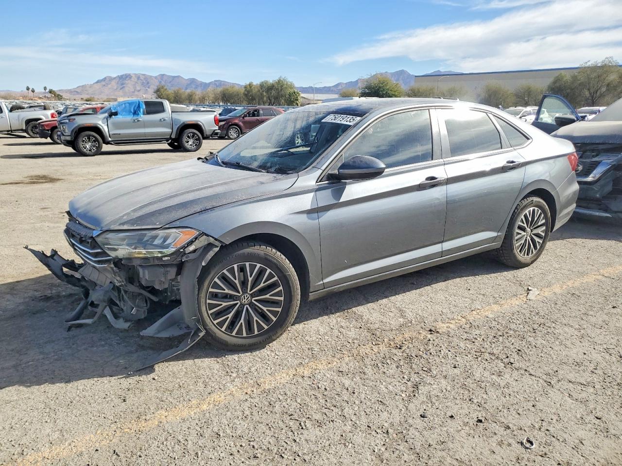 Salvage Volkswagen Jetta Image