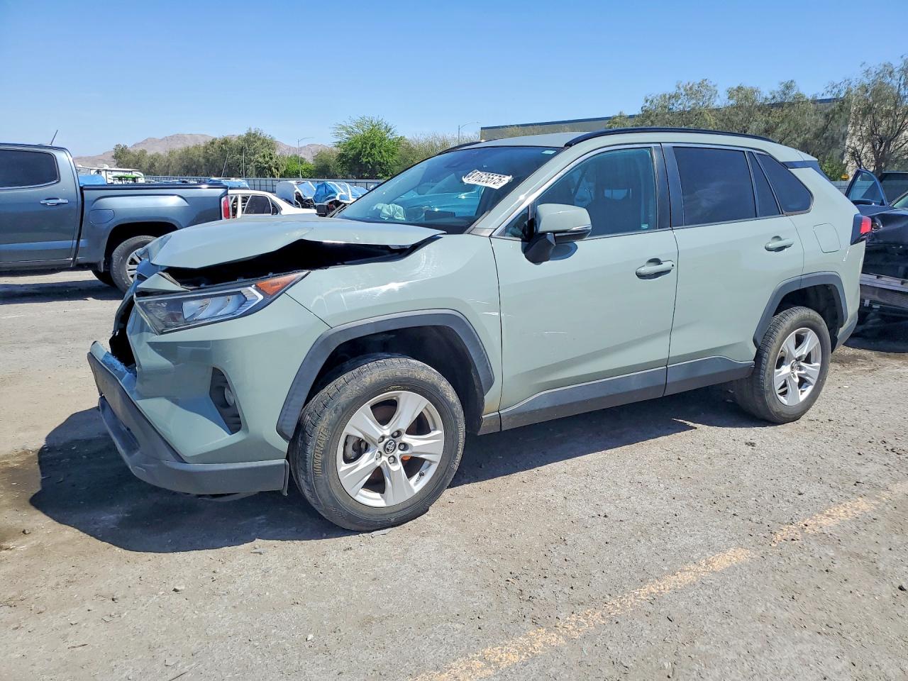 Salvage Toyota RAV4 Image