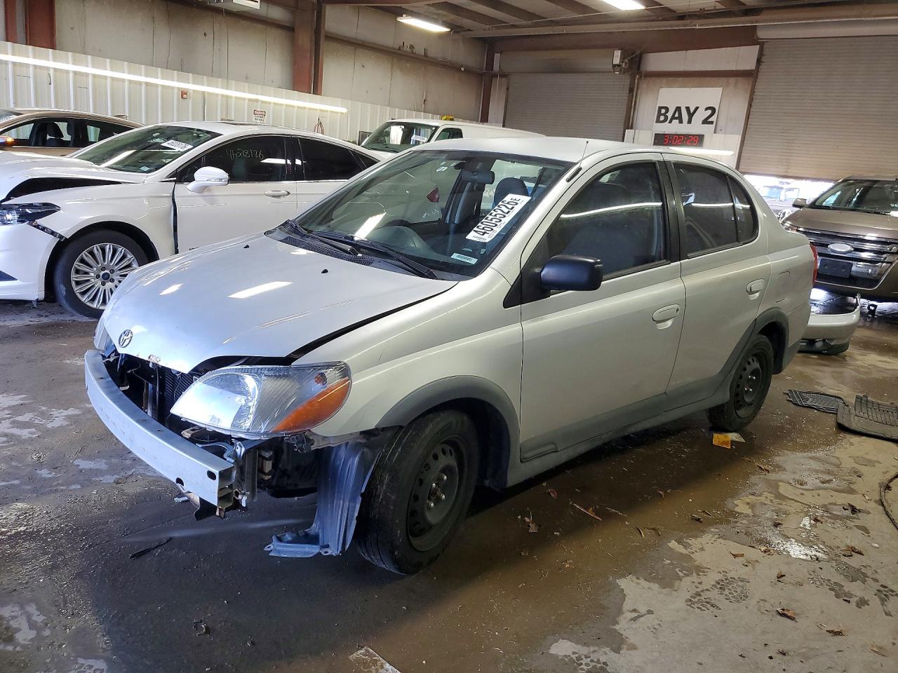 Salvage Toyota ECHO Image