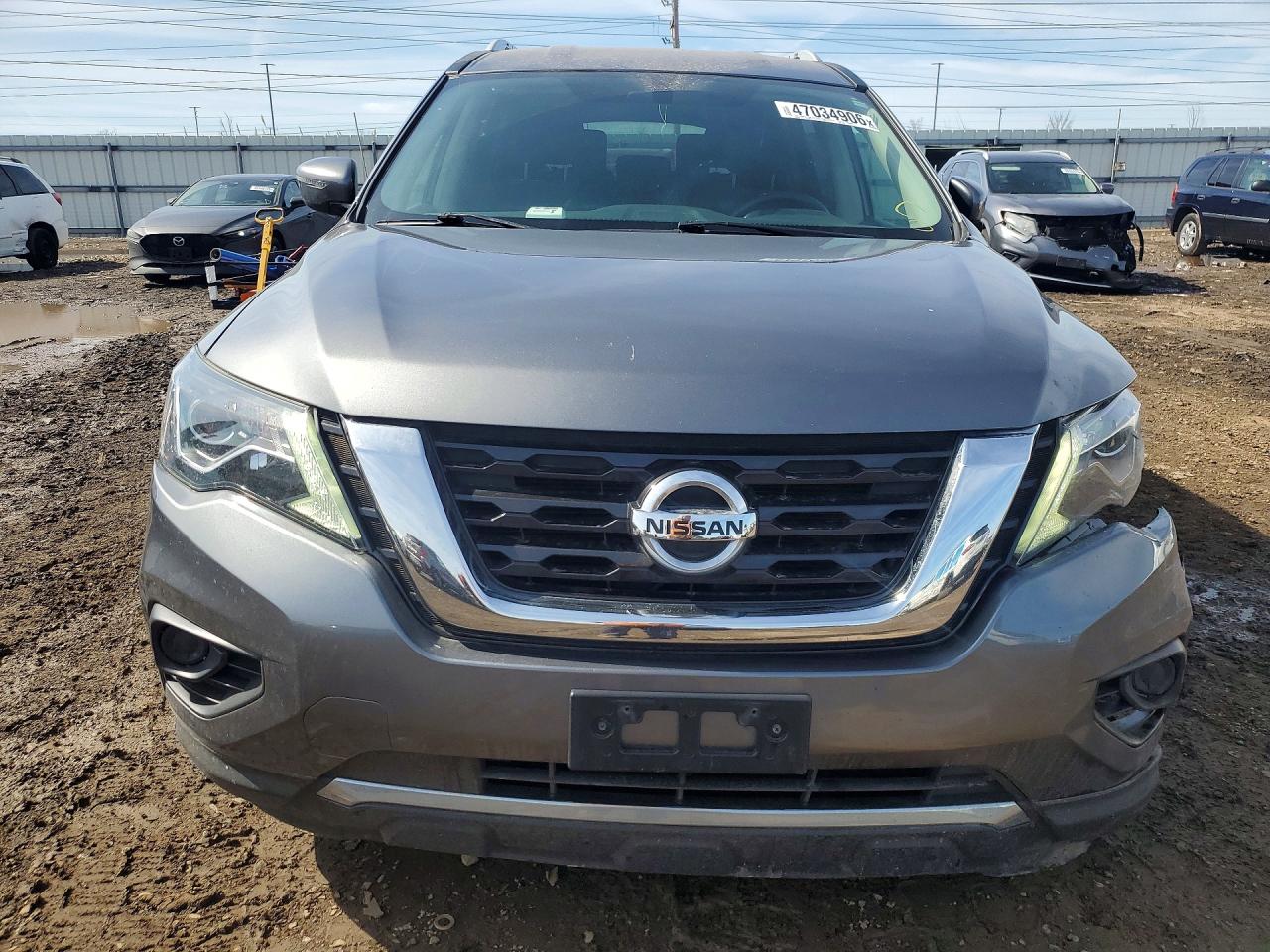 Nissan Pathfinder S