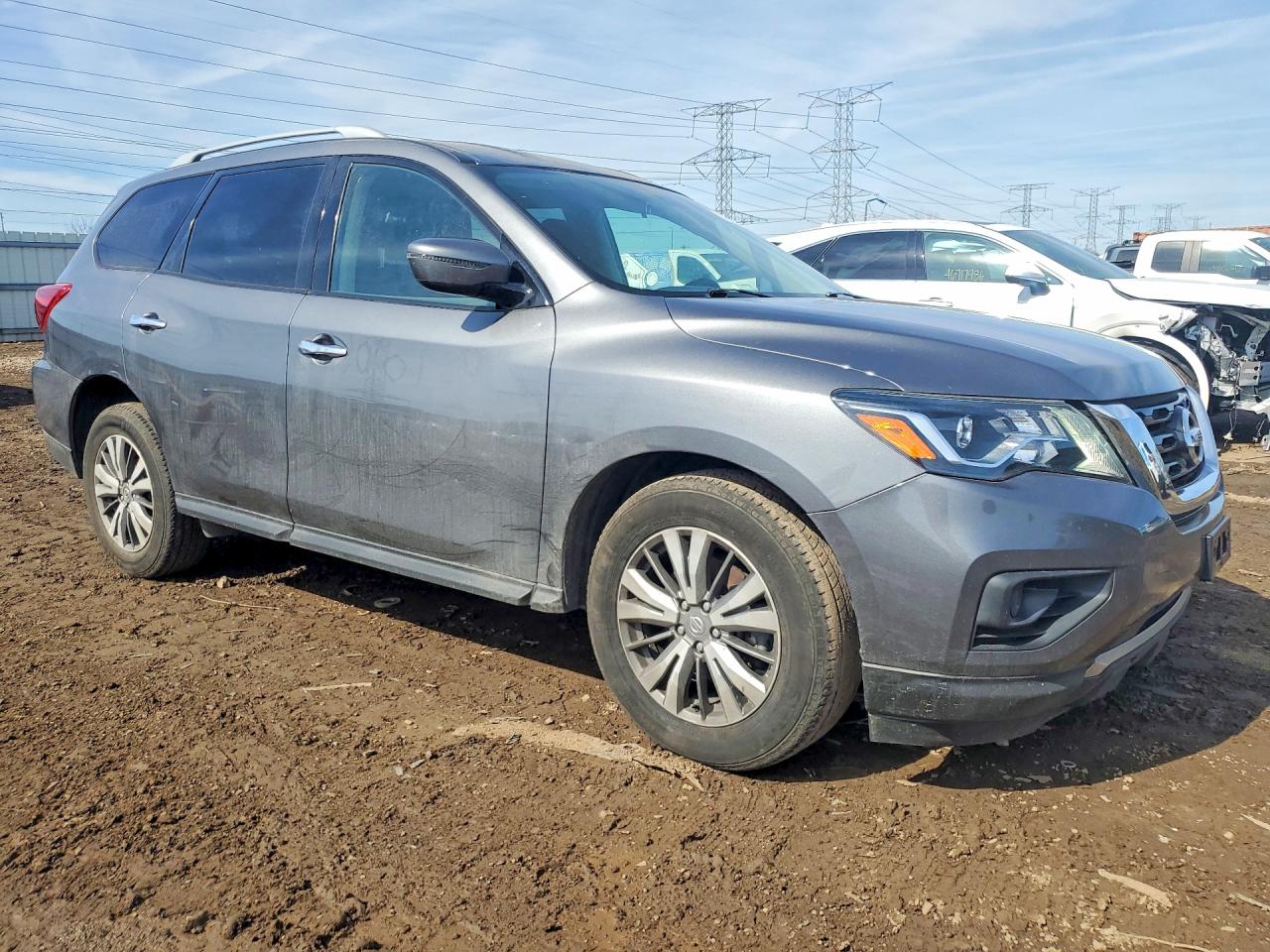 Nissan Pathfinder S