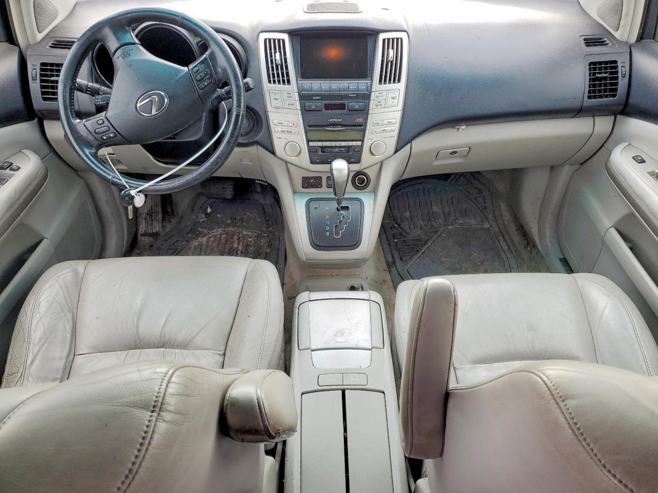 Lexus RX Base