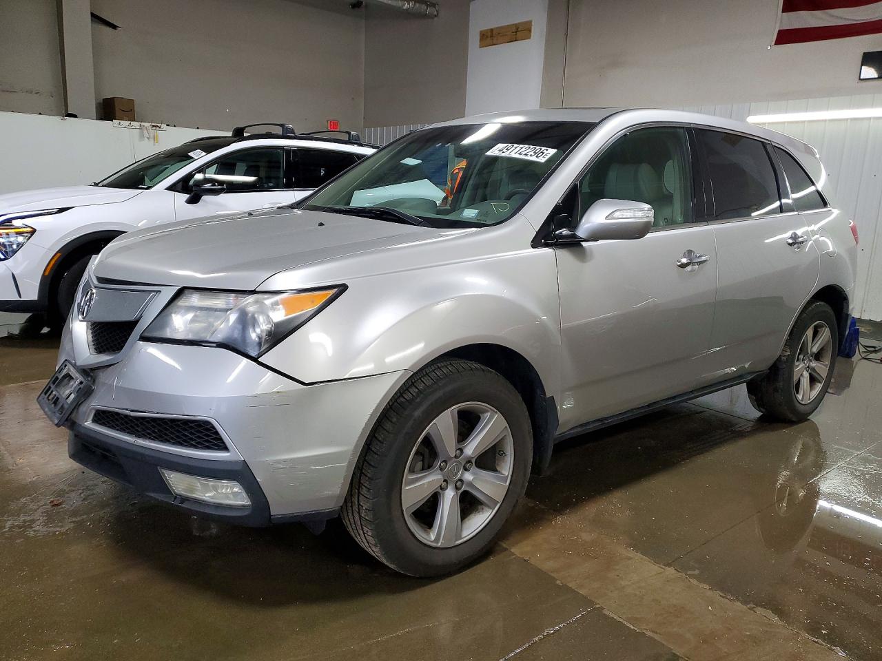 Salvage Acura MDX Image