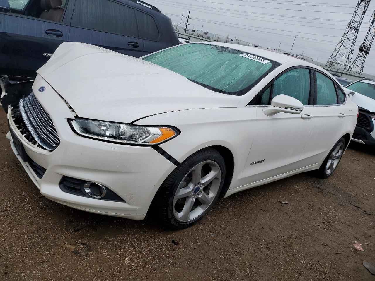Salvage Ford Fusion Image