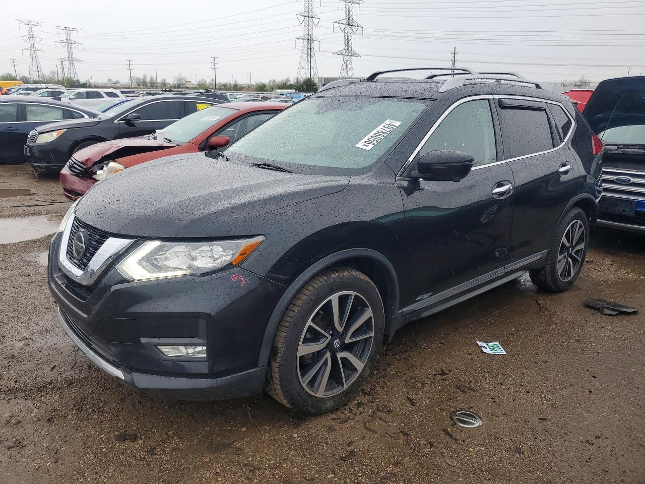 Salvage Nissan Rogue Image