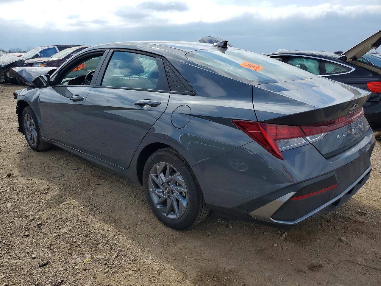 Hyundai ELANTRA Blue