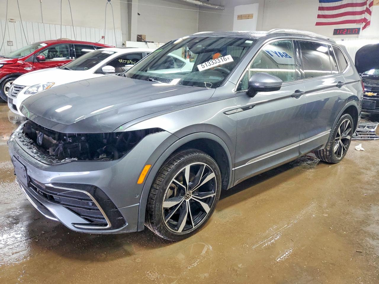 Salvage Volkswagen Tiguan Image