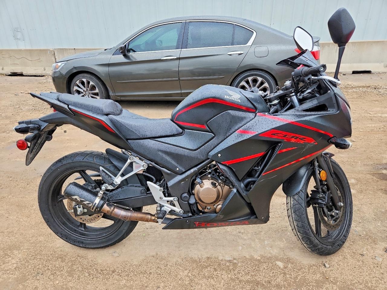 Salvage Honda Cbr Cycle Image