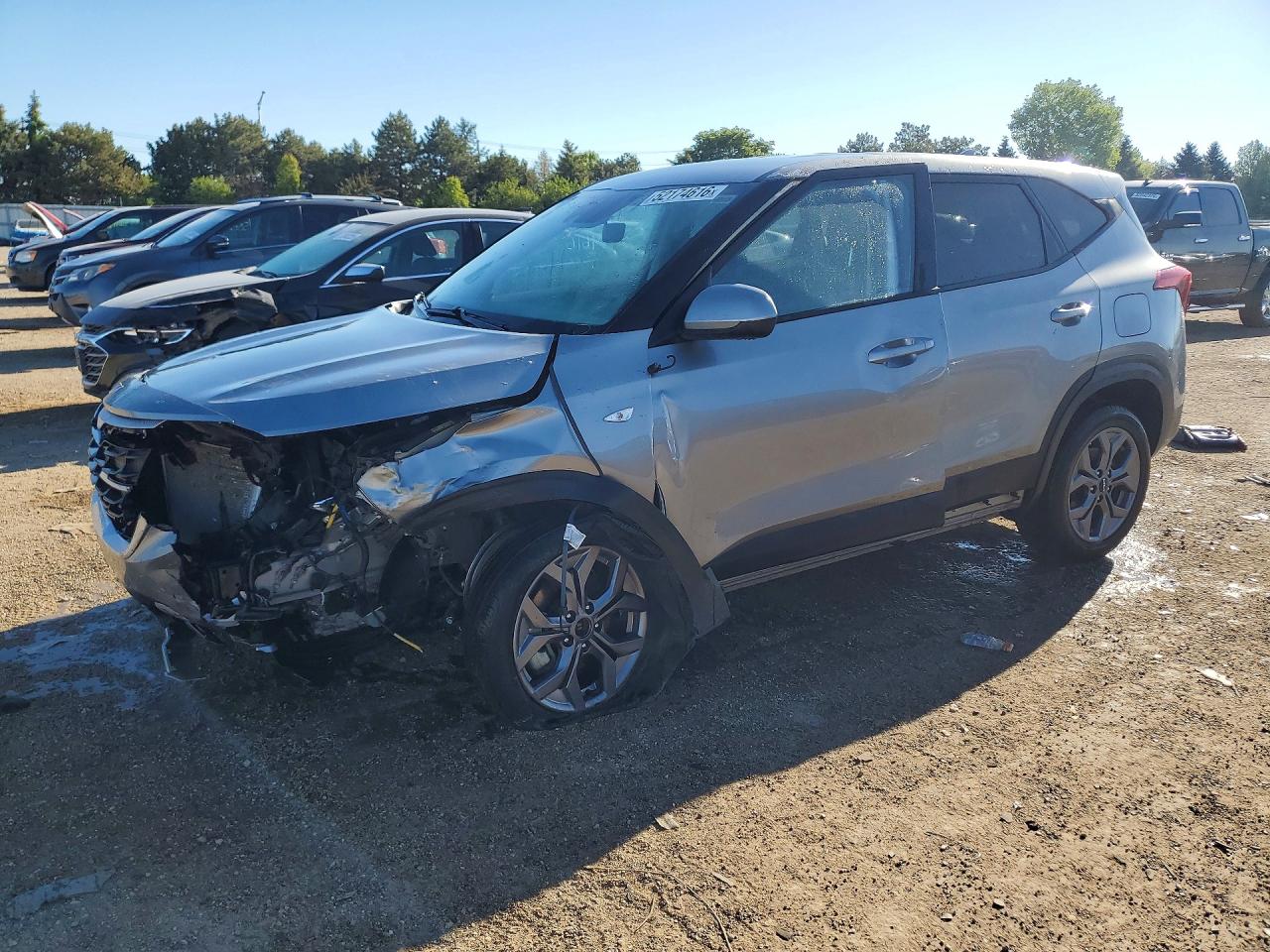 Salvage Kia Seltos Image