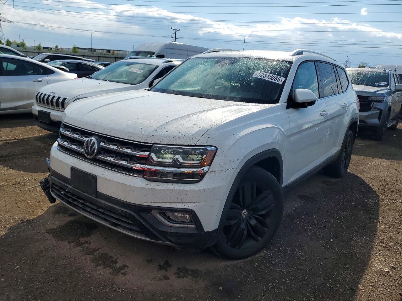 Salvage Volkswagen Atlas Image