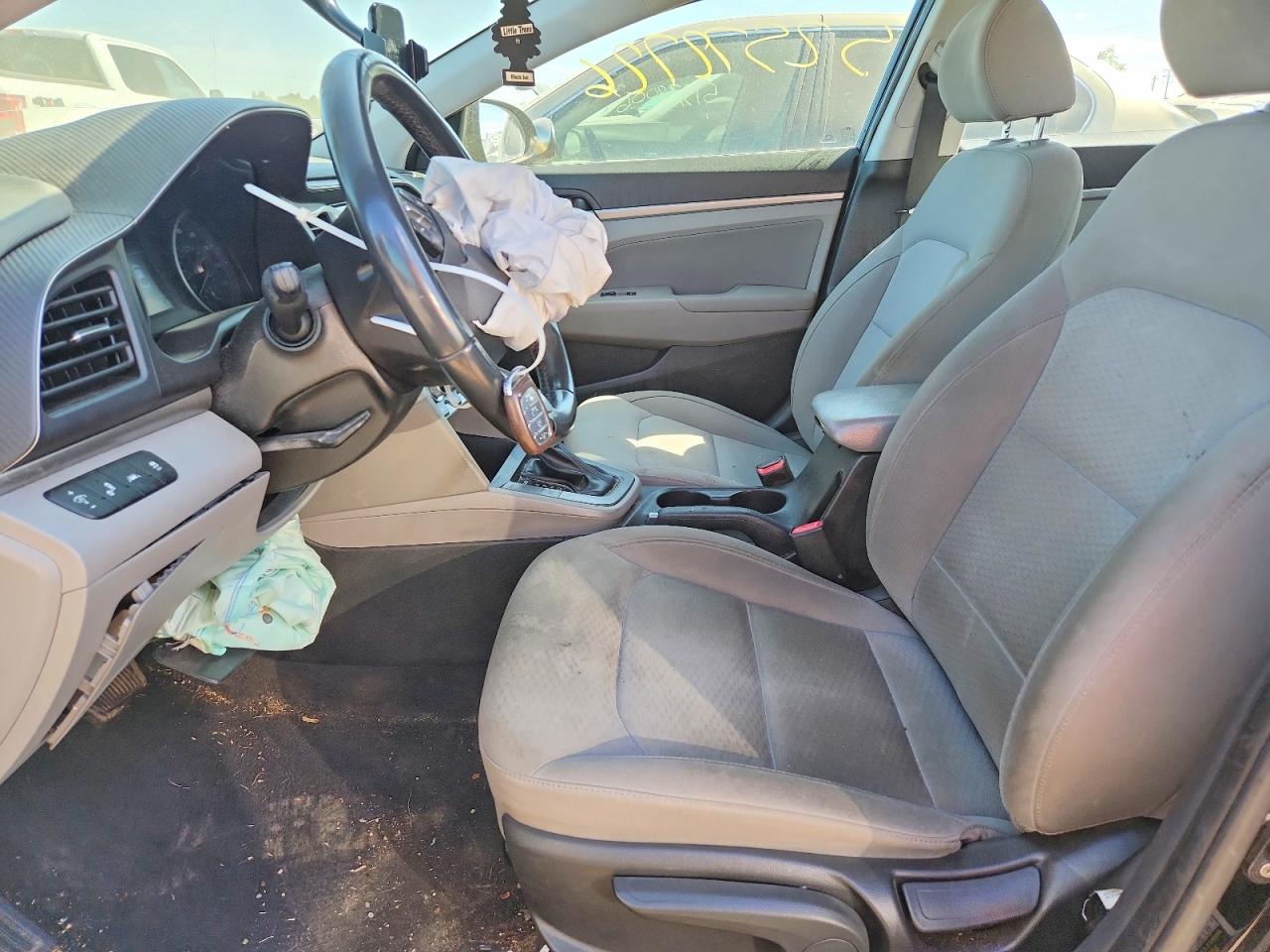 Hyundai ELANTRA Value Edition