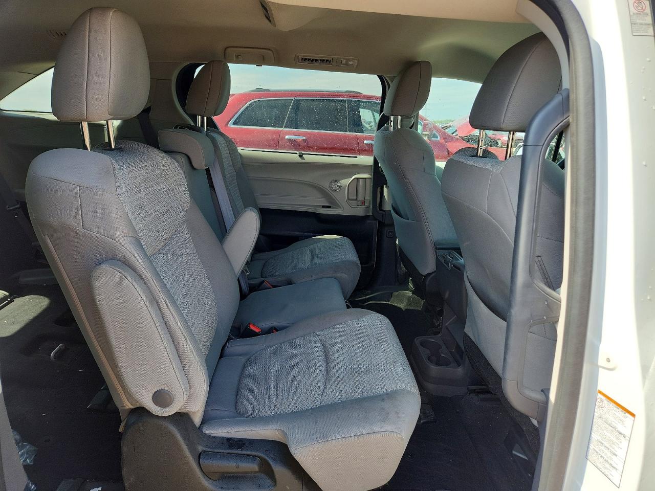 Toyota Sienna Le